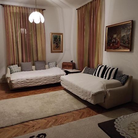 Issy Apartment ซาราเยโว ภายนอก รูปภาพ